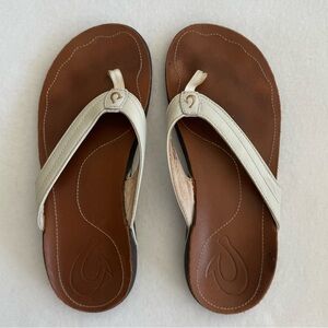 OluKai Women's KUMU  Sandals/Flip Flops in White and Brown Size US 8 EU38